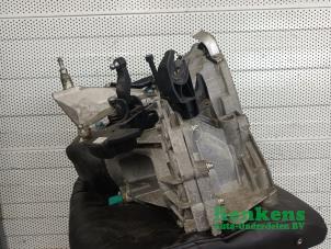 Getriebe van een Nissan Micra (K14) 1.0 12V 2020