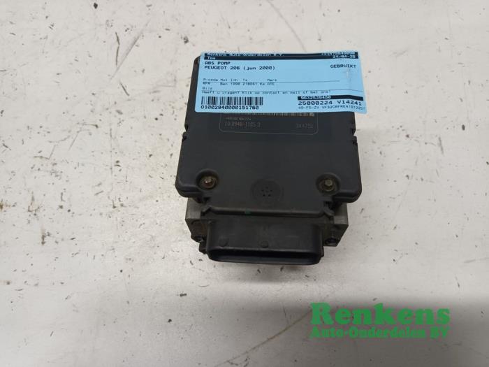 Usagé Bloc ABS Peugeot 206 (2A/C/H/J/S) 2.0 GTI 16V Prix € 30,00 Règlement à la marge proposé par Renkens Auto-Onderdelen B.V.