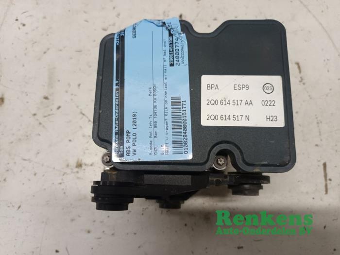 Używane Pompa ABS Volkswagen Polo VI (AW1) 1.0 TSI 12V Cena € 50,00 Procedura marży oferowane przez Renkens Auto-Onderdelen B.V.
