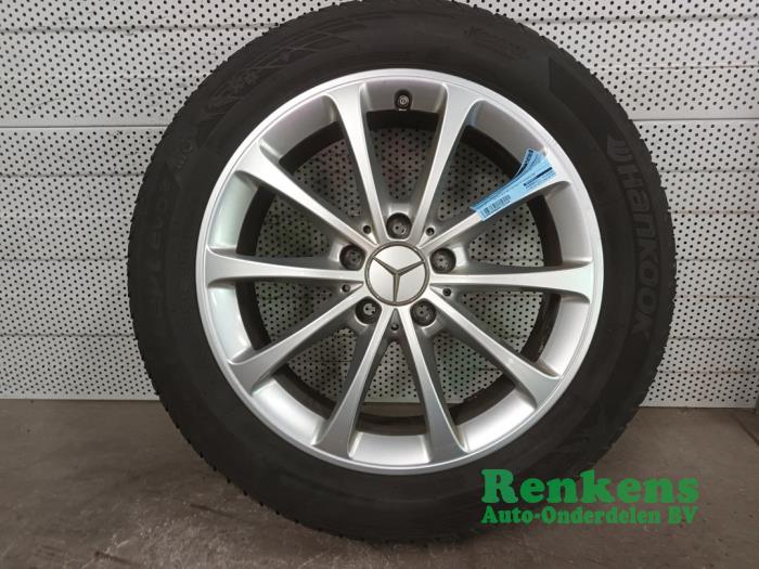 Begagnade Hjul + vinterdäck Mercedes CLA (117.3) 1.6 CLA-180 16V Pris € 120,00 Marginaltabell erbjuds av Renkens Auto-Onderdelen B.V.