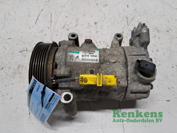 Usagé Compresseur de clim Peugeot 207 CC (WB) 1.6 16V THP Prix € 60,00 Règlement à la marge proposé par Renkens Auto-Onderdelen B.V.