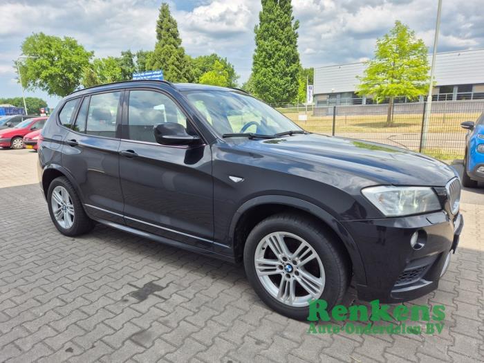 Używane Próg prawy BMW X3 (F25) xDrive35d 24V Cena na żądanie oferowane przez Renkens Auto-Onderdelen B.V.