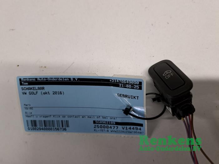 Używane Przelacznik Volkswagen Golf VII (AUA) 2.0 GTI 16V Performance Package Cena € 10,00 Procedura marży oferowane przez Renkens Auto-Onderdelen B.V.
