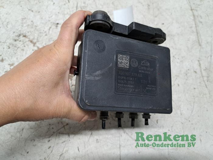 Gebrauchte ABS Pumpe Volkswagen Golf VII (AUA) 2.0 GTI 16V Performance Package Preis € 70,00 Margenregelung angeboten von Renkens Auto-Onderdelen B.V.