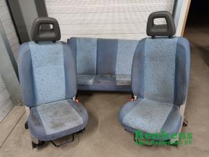Begagnade Klädsel, uppsättning (komplett) Fiat Panda (169) 1.1 Fire Pris € 150,00 Marginaltabell erbjuds av Renkens Auto-Onderdelen B.V.