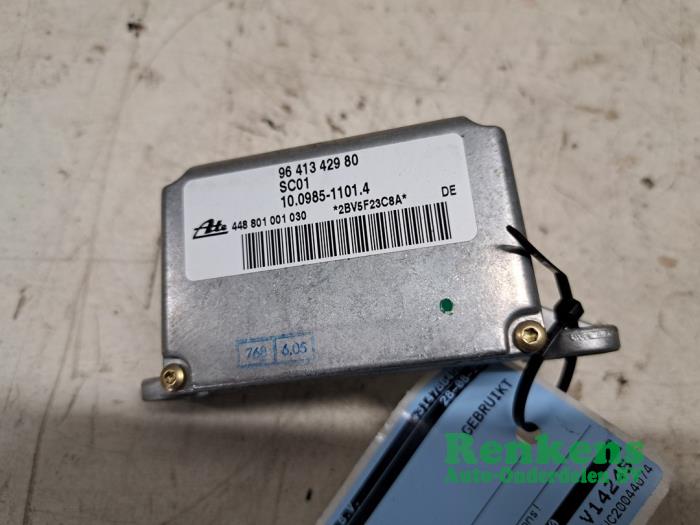 Usagé Ordinateur ESP Peugeot 1007 (KM) 1.6 GTI,Gentry 16V Prix sur demande proposé par Renkens Auto-Onderdelen B.V.