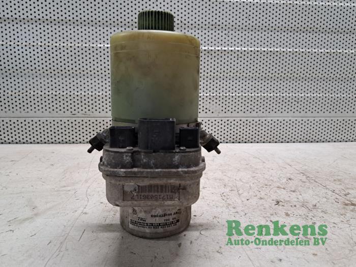 Used Power steering pump Volkswagen Polo IV (9N1/2/3) 1.2 12V Price € 50,00 Margin scheme offered by Renkens Auto-Onderdelen B.V.