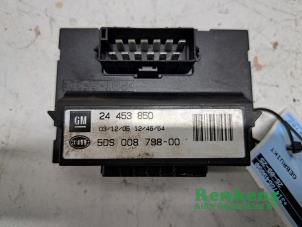 Begagnade Dragkroksmodul Opel Astra H (L48) 1.6 16V Twinport Pris € 25,00 Marginaltabell erbjuds av Renkens Auto-Onderdelen B.V.