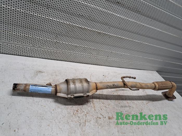 Used Front pipe + catalyst Volkswagen Polo III (6N2) 1.4 Price on request offered by Renkens Auto-Onderdelen B.V.