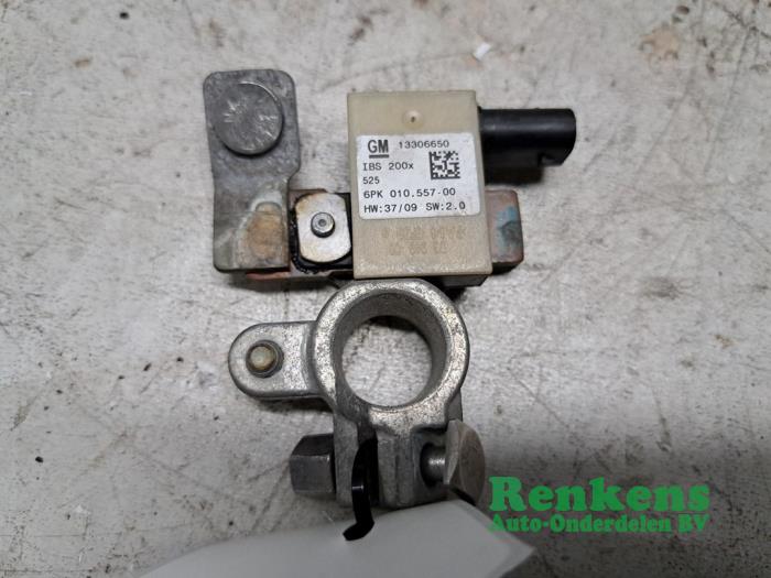 Begagnade Batterisensor Opel Corsa E 1.0 SIDI Turbo 12V Pris € 15,00 Marginaltabell erbjuds av Renkens Auto-Onderdelen B.V.