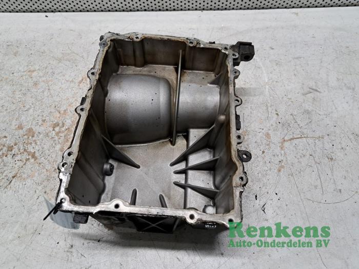 Gebrauchte Ölwanne Ford Grand C-Max (DXA) 1.0 Ti-VCT EcoBoost 12V 125 Preis € 30,00 Margenregelung angeboten von Renkens Auto-Onderdelen B.V.