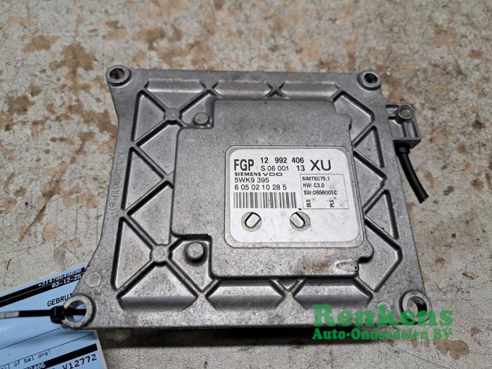 Used Engine management computer Opel Astra H Twin Top (L67) 1.8 16V Price € 145,00 Margin scheme offered by Renkens Auto-Onderdelen B.V.