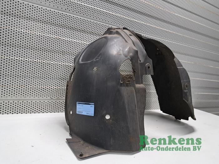 Używane Nadkole Austin Mini Open (R52) 1.6 16V Cooper S Works Cena € 25,00 Procedura marży oferowane przez Renkens Auto-Onderdelen B.V.