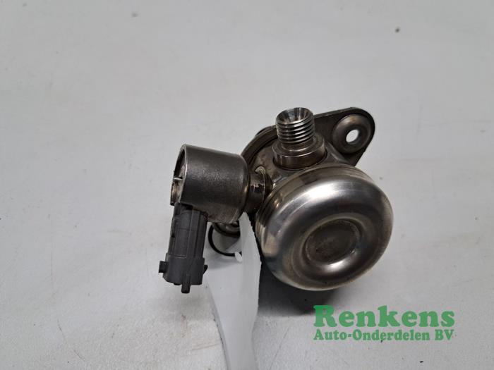 Begagnade Högtryckspump Ford C-Max (DXA) 1.6 SCTi 16V Pris € 100,00 Marginaltabell erbjuds av Renkens Auto-Onderdelen B.V.