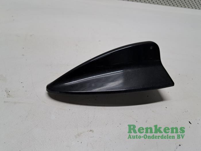 Używane Antena GPS BMW X1 (E84) sDrive 18d 2.0 16V Cena € 35,00 Procedura marży oferowane przez Renkens Auto-Onderdelen B.V.