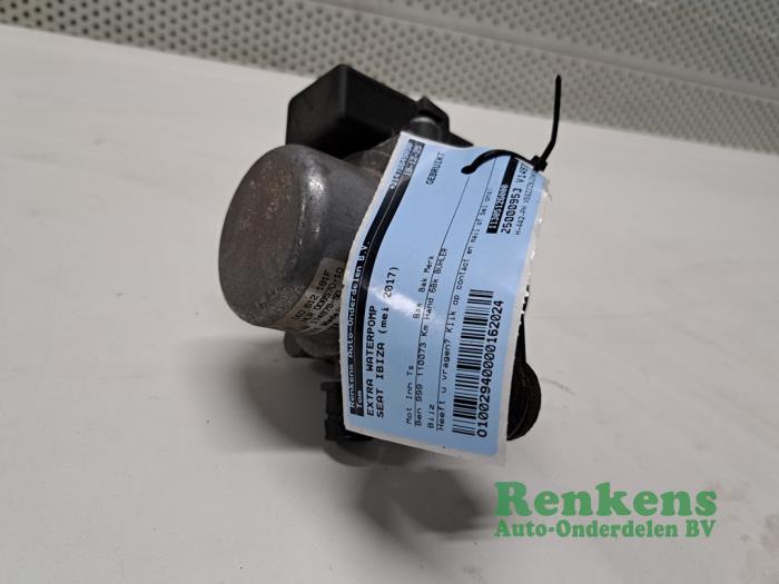 Begagnade Extra vattenpump Seat Ibiza IV (6J5) 1.0 EcoTSI 12V Pris € 35,00 Marginaltabell erbjuds av Renkens Auto-Onderdelen B.V.