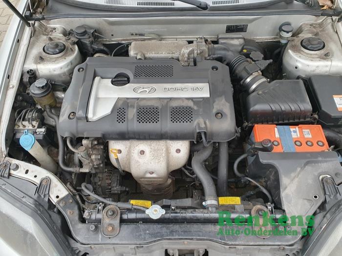 Używane Pompa ABS Hyundai Coupe 2.0i 16V CVVT Cena na żądanie oferowane przez Renkens Auto-Onderdelen B.V.