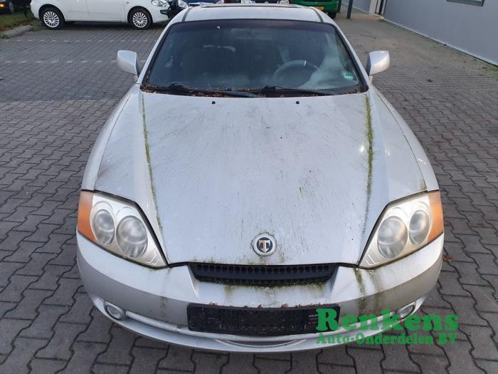 Używane Maska Hyundai Coupe 2.0i 16V CVVT Cena na żądanie oferowane przez Renkens Auto-Onderdelen B.V.