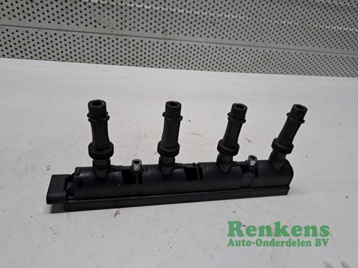 Usagé Bobine Opel Corsa D 1.4 16V Twinport Prix € 35,00 Règlement à la marge proposé par Renkens Auto-Onderdelen B.V.