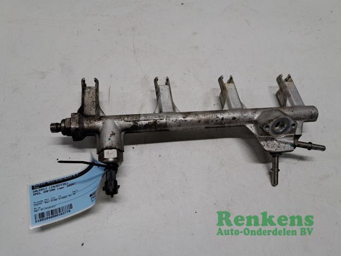 Usagé Système d'injection Opel Zafira (M75) 2.2 16V Direct Ecotec Prix € 40,00 Règlement à la marge proposé par Renkens Auto-Onderdelen B.V.