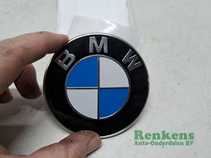 Używane Emblemat BMW 4 serie Gran Coupe (F36) 430i 2.0 16V Cena € 20,00 Procedura marży oferowane przez Renkens Auto-Onderdelen B.V.