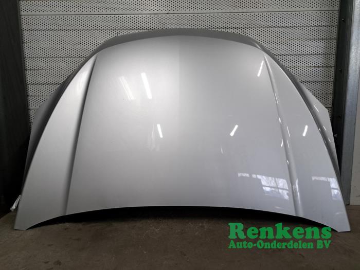 Używane Maska Chevrolet Trax 1.4 Turbo 16V 4x2 Cena na żądanie oferowane przez Renkens Auto-Onderdelen B.V.