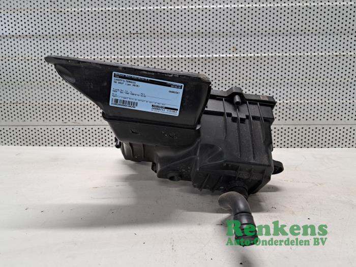 Begagnade Luftfilterhus Volkswagen Golf VII Variant (AUVV) 1.5 TSI Evo BMT 16V Pris € 100,00 Marginaltabell erbjuds av Renkens Auto-Onderdelen B.V.