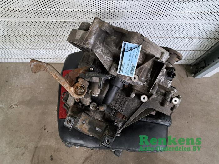 Getriebe van een Volkswagen Polo V (6R) 1.2 TSI 2012