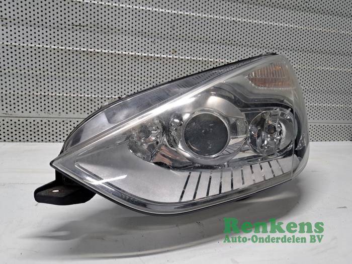 Używane Reflektor lewy Ford S-Max (GBW) 2.5 Turbo 20V Cena na żądanie oferowane przez Renkens Auto-Onderdelen B.V.