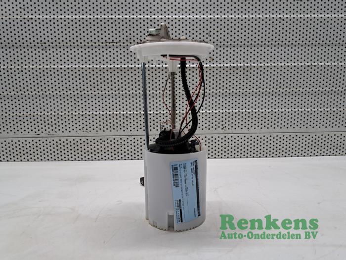 Usagé Pompe essence Opel Adam 1.2 16V Prix € 100,00 Règlement à la marge proposé par Renkens Auto-Onderdelen B.V.