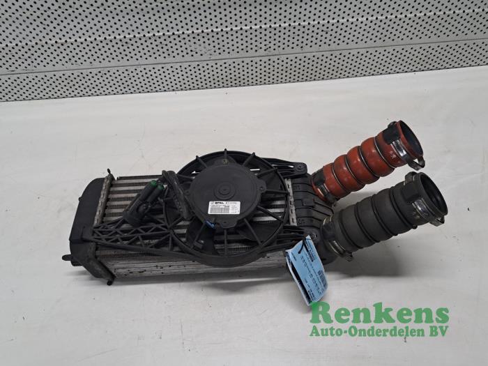 Usados Intercooler Citroen DS3 (SA) 1.6 16V VTS THP 155 Precio € 50,00 Norma de margen ofrecido por Renkens Auto-Onderdelen B.V.