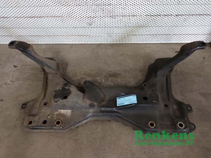 Gebrauchte Unterrahmen Ford Focus 1 Wagon 1.6 16V Preis € 100,00 Margenregelung angeboten von Renkens Auto-Onderdelen B.V.