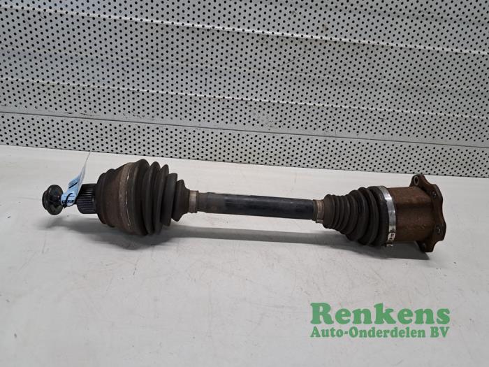 Gebrauchte Antriebswelle links vorne Audi A6 (C7) 2.8 V6 24V FSI Preis € 75,00 Margenregelung angeboten von Renkens Auto-Onderdelen B.V.