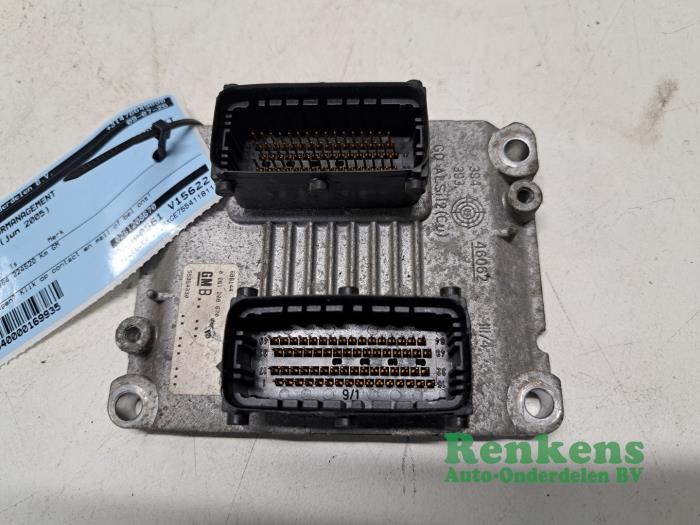 Used Engine management computer Opel Meriva (A) 1.4 16V Twinport Price € 75,00 Margin scheme offered by Renkens Auto-Onderdelen B.V.