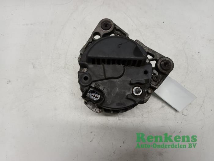 Used Dynamo Volkswagen Polo IV (9N1/2/3) 1.2 12V Price € 35,00 Margin scheme offered by Renkens Auto-Onderdelen B.V.