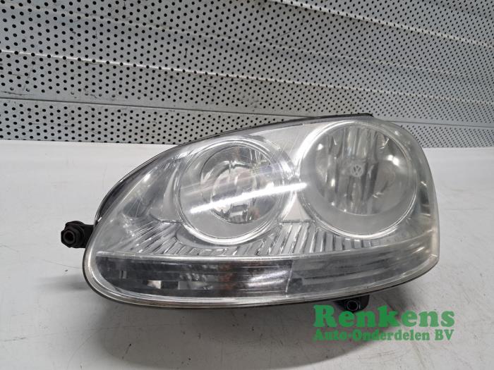 Używane Reflektor lewy Volkswagen Golf V (1K1) 1.6 FSI 16V Cena € 35,00 Procedura marży oferowane przez Renkens Auto-Onderdelen B.V.