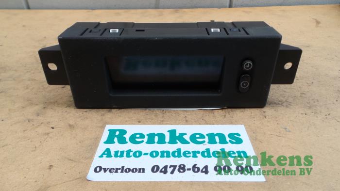 Begagnade Innerdisplay Opel Corsa C (F08/68) 1.7 DI 16V Pris € 25,00 Marginaltabell erbjuds av Renkens Auto-Onderdelen B.V.