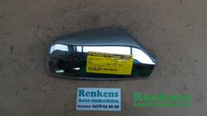 Używane Obudowa lusterka prawego Opel Astra G (F08/48) 1.6 16V Cena € 10,00 Procedura marży oferowane przez Renkens Auto-Onderdelen B.V.