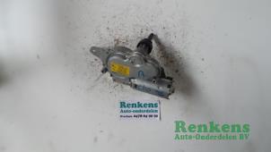 Usagé Moteur essuie-glace arrière Renault Clio Prix € 15,00 Règlement à la marge proposé par Renkens Auto-Onderdelen B.V.
