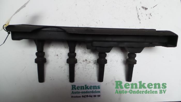 Gebrauchte Zündspule Peugeot 406 Preis € 40,00 Margenregelung angeboten von Renkens Auto-Onderdelen B.V.