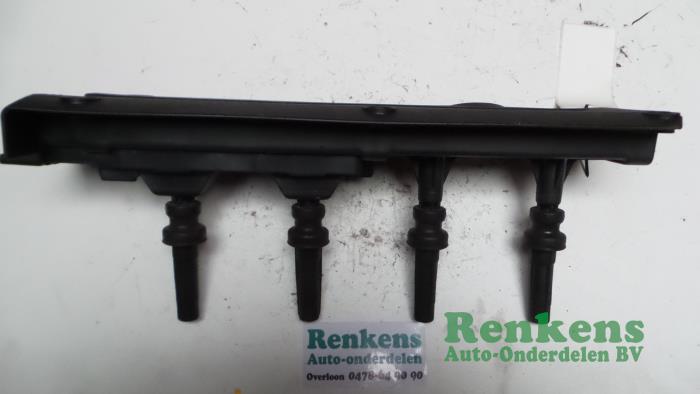 Gebrauchte Zündspule Peugeot 406 Preis € 50,00 Margenregelung angeboten von Renkens Auto-Onderdelen B.V.