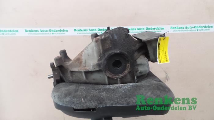Rear differential from a Opel Omega A (16/17/19) 2.4 i LS,GL,GLS,CD 1992