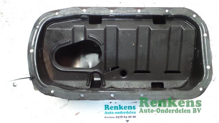 Usagé Couvercle carter Renault Clio II (BB/CB) 1.2 Prix € 25,00 Règlement à la marge proposé par Renkens Auto-Onderdelen B.V.