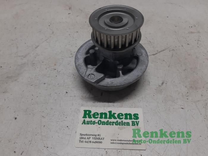 Nya Vattenpump Opel Ascona C (81/86/87/88) Pris € 26,62 Inklusive moms erbjuds av Renkens Auto-Onderdelen B.V.