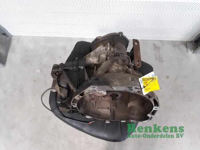 Usagé Boîte de vitesse Ford Ka I 1.6i SportKa Prix € 100,00 Règlement à la marge proposé par Renkens Auto-Onderdelen B.V.