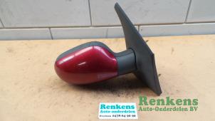 Gebrauchte Außenspiegel rechts Renault Megane Scenic Preis € 20,00 Margenregelung angeboten von Renkens Auto-Onderdelen B.V.