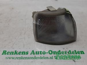Usagé Feu clignotant droit Opel Vectra A (86/87) 1.6 i Prix € 10,00 Règlement à la marge proposé par Renkens Auto-Onderdelen B.V.