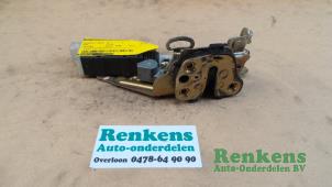 Gebrauchte Türschlossmechanik 2-türig links Opel Calibra Preis € 25,00 Margenregelung angeboten von Renkens Auto-Onderdelen B.V.