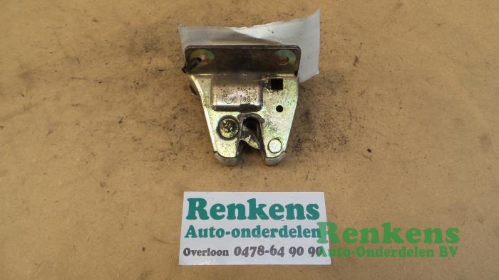 Tailgate lock mechanism from a Peugeot 205 1991