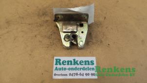 Used Tailgate lock mechanism Peugeot 205 Price € 10,00 Margin scheme offered by Renkens Auto-Onderdelen B.V.